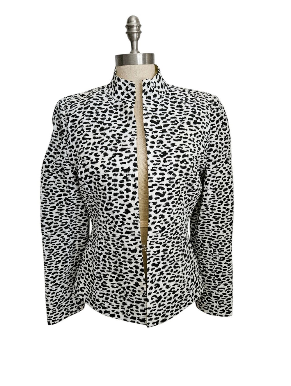 FLORES & FLORES Textured Black & White Animal Print Open Front Jacket | SZ S - Picture 1 of 8